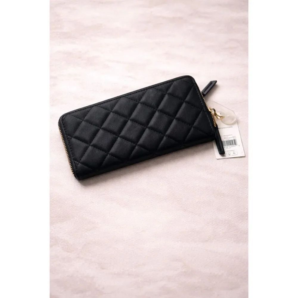 Quilted Zip Around Wallet Faux Leather Black Women Minimalist Luxe Chic